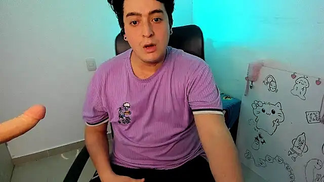 Snapshot of SmoothBear_ chatting on February 13, 2026, 10:32 pm SmoothBear online show from February 13, 2026, 10:32 pm