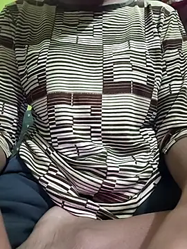 Snapshot of Anika6 chatting on February 20, 2026, 5:37 am Anika6 online show from February 20, 2026, 5:37 am