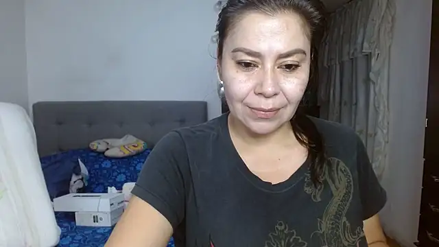 Snapshot of Karo_sexy chatting on October 4, 2025, 6:04 am Karo sexy online show from October 4, 2025, 6:04 am