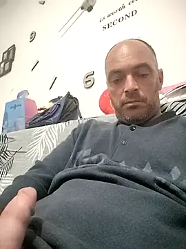 Snapshot of circott chatting on March 5, 2026, 9:43 pm circott online show from March 5, 2026, 9:43 pm