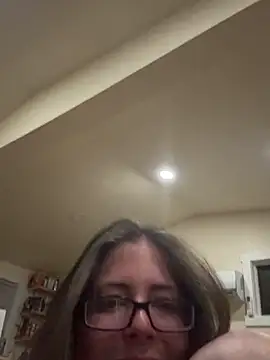 Naomi Blaire online show from March 9, 2026, 9:13 am