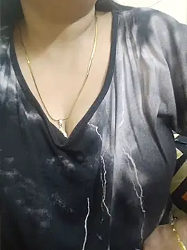 SexybeboX online show from May 5, 2026, 5:54 am