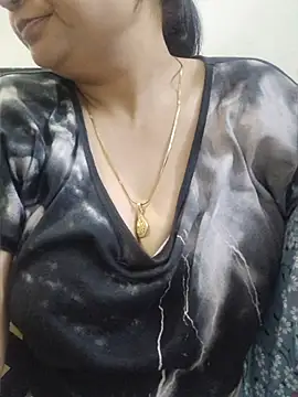 SexybeboX online show from May 28, 2026, 5:52 pm