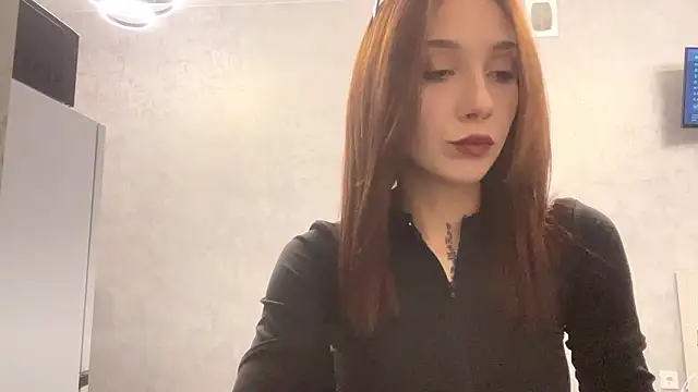 JulissaJoly online show from February 8, 2026, 1:53 pm