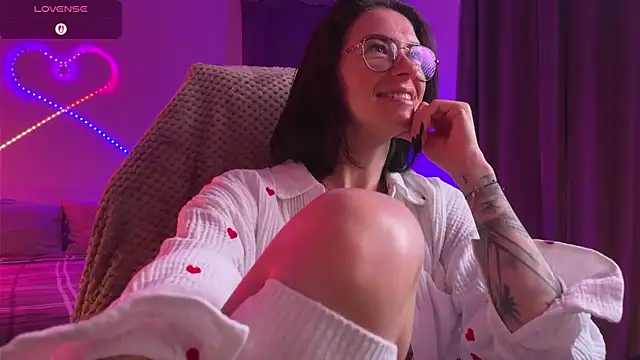 Snapshot of Katy_Kar chatting on February 28, 2026, 9:03 pm Katy Kar online show from February 28, 2026, 9:03 pm