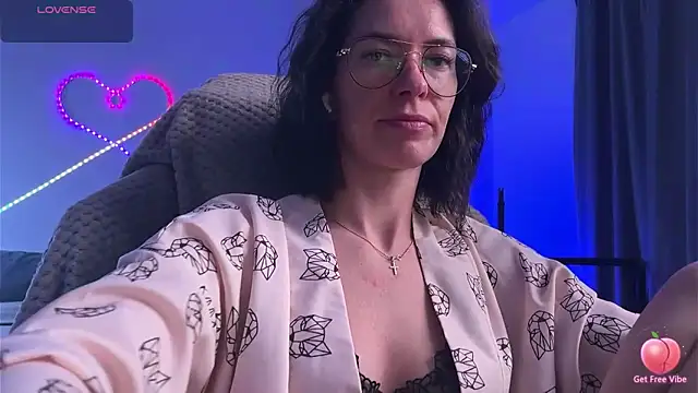 Snapshot of Katy_Kar chatting on April 13, 2026, 8:13 pm Katy Kar online show from April 13, 2026, 8:13 pm