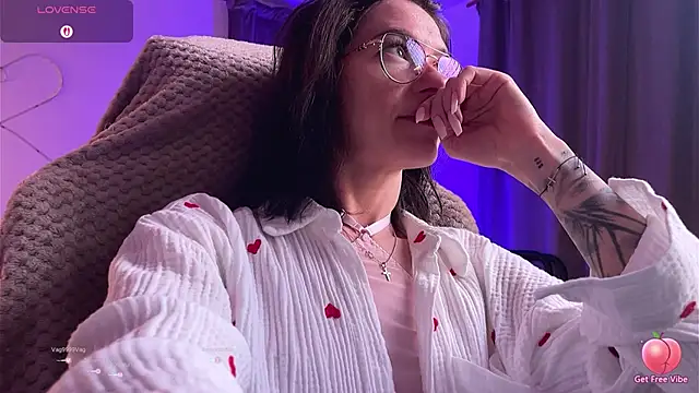 Snapshot of Katy_Kar chatting on March 28, 2026, 8:32 pm Katy Kar online show from March 28, 2026, 8:32 pm