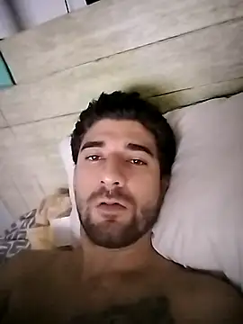 Snapshot of Camilo696903 chatting on February 24, 2026, 9:43 am Camilo696903 online show from February 24, 2026, 9:43 am