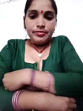 Snapshot of Komal4050 chatting on February 14, 2026, 2:39 pm Komal4050 online show from February 14, 2026, 2:39 pm
