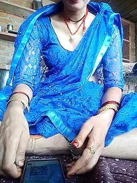 Snapshot of Komal4050 chatting on July 1, 2026, 6:14 am Komal4050 online show from July 1, 2026, 6:14 am