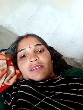 Snapshot of Komal4050 chatting on February 12, 2026, 6:57 am Komal4050 online show from February 12, 2026, 6:57 am