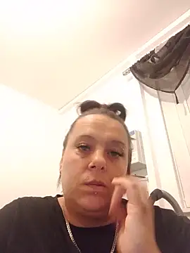 louisa36 online show from June 19, 2026, 9:20 pm