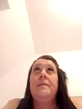 louisa36 online show from March 1, 2026, 11:05 pm