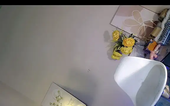 BitchWithTaste online show from April 10, 2026, 10:06 pm