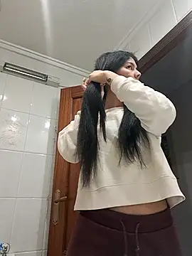 Snapshot of ZeforAitanna chatting on February 28, 2026, 8:52 pm ZeforAitanna online show from February 28, 2026, 8:52 pm