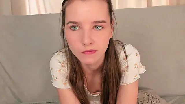 Snapshot of OnyxViper chatting on April 6, 2026, 7:09 am OnyxViper online show from April 6, 2026, 7:09 am