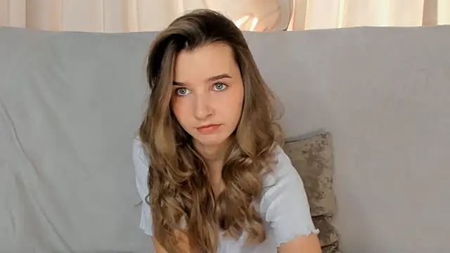 Snapshot of OnyxViper chatting on April 8, 2026, 6:59 am OnyxViper online show from April 8, 2026, 6:59 am