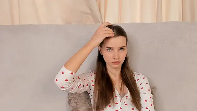 Snapshot of OnyxViper chatting on April 2, 2026, 6:53 am OnyxViper online show from April 2, 2026, 6:53 am