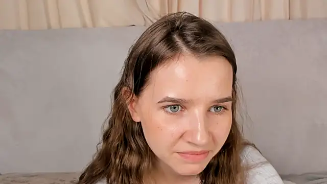 Snapshot of OnyxViper chatting on April 1, 2026, 1:41 pm OnyxViper online show from April 1, 2026, 1:41 pm