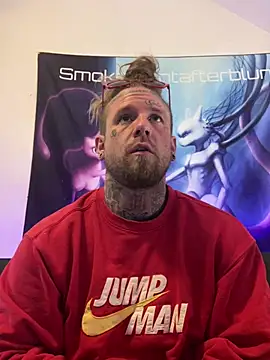 Snapshot of Smokebluntafterblunt chatting on May 5, 2026, 12:41 pm Smokebluntafterblunt online show from May 5, 2026, 12:41 pm