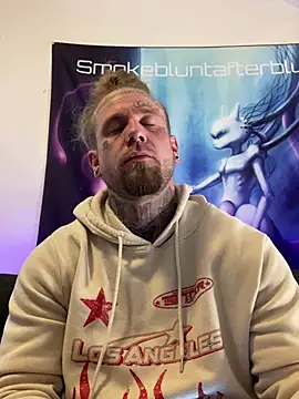 Snapshot of Smokebluntafterblunt chatting on April 30, 2026, 12:45 pm Smokebluntafterblunt online show from April 30, 2026, 12:45 pm