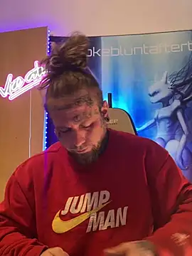 Smokebluntafterblunt online show from March 27, 2026, 4:43 am