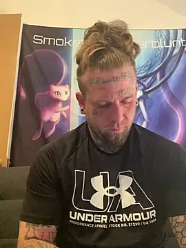 Snapshot of Smokebluntafterblunt chatting on May 3, 2026, 3:55 am Smokebluntafterblunt online show from May 3, 2026, 3:55 am