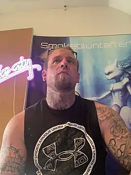 Snapshot of Smokebluntafterblunt chatting on May 26, 2026, 11:14 pm Smokebluntafterblunt online show from May 26, 2026, 11:14 pm