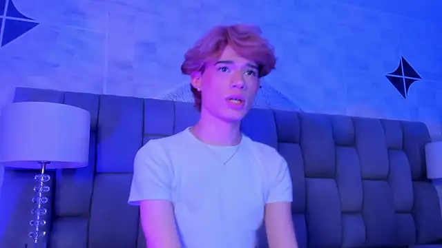 Snapshot of AngelDoll_1 chatting on March 17, 2026, 5:10 am AngelDoll 1 online show from March 17, 2026, 5:10 am