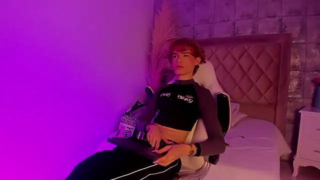 Snapshot of AngelDoll_1 chatting on March 19, 2026, 3:50 am AngelDoll 1 online show from March 19, 2026, 3:50 am