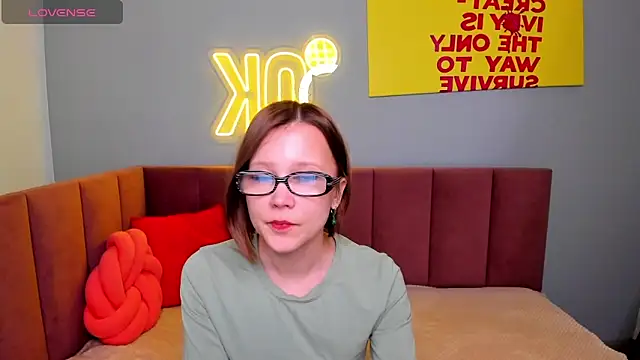 Snapshot of EmmaEthereal chatting on March 19, 2026, 1:38 am EmmaEthereal online show from March 19, 2026, 1:38 am