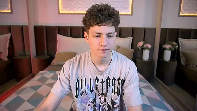 Snapshot of StefanBev chatting on February 10, 2026, 7:13 pm StefanBev online show from February 10, 2026, 7:13 pm