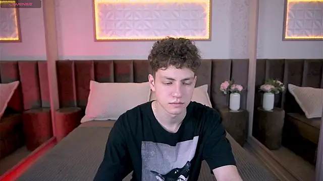 Snapshot of StefanBev chatting on February 11, 2026, 7:25 pm StefanBev online show from February 11, 2026, 7:25 pm