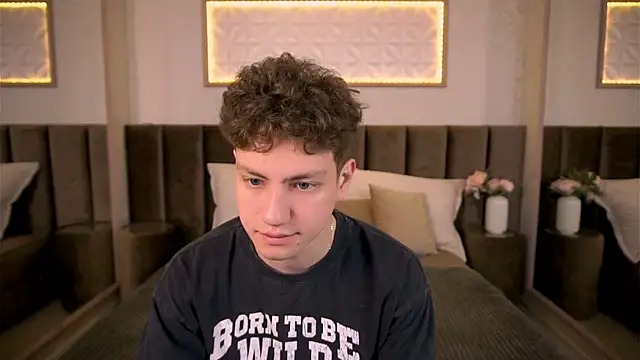 Snapshot of StefanBev chatting on February 13, 2026, 7:25 pm StefanBev online show from February 13, 2026, 7:25 pm