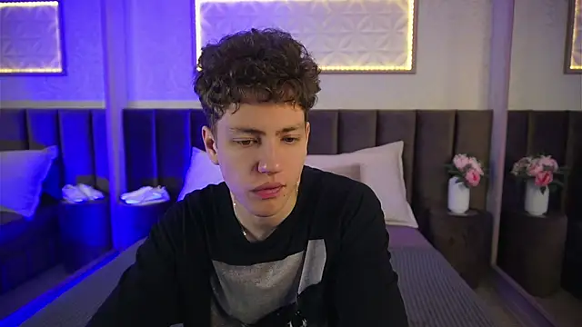 Snapshot of StefanBev chatting on March 31, 2026, 7:38 pm StefanBev online show from March 31, 2026, 7:38 pm