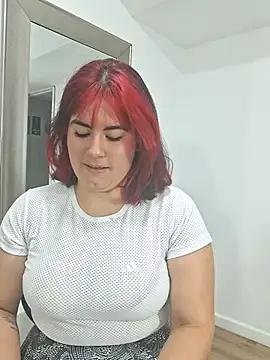 Katey Curvy01  online show from March 18, 2026, 11:24 am