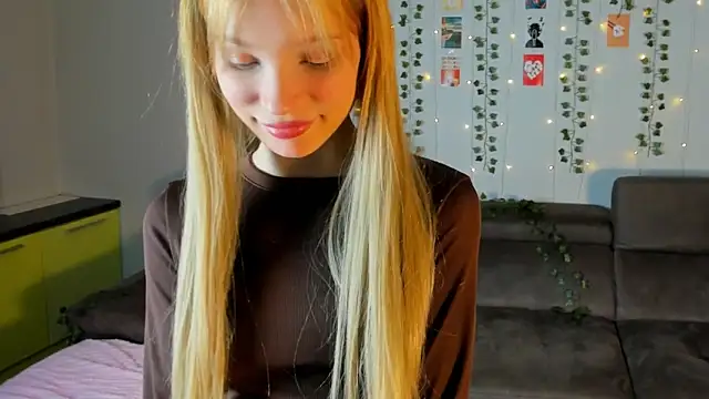 Snapshot of Kiracute18 chatting on March 20, 2026, 6:09 pm Kiracute18 online show from March 20, 2026, 6:09 pm