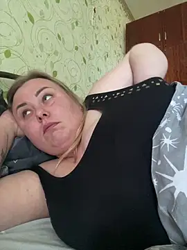 Mommy-girl-Lola online show from April 5, 2026, 12:01 pm