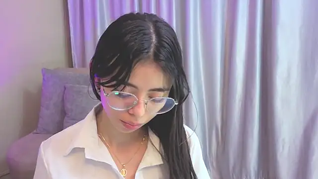 Snapshot of Mia_Naive chatting on June 3, 2026, 12:06 pm Mia Naive online show from June 3, 2026, 12:06 pm