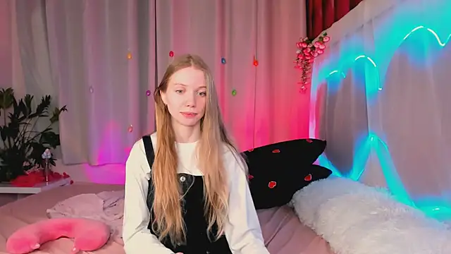 Snapshot of lada2k4 chatting on June 5, 2026, 5:12 am lada2k4 online show from June 5, 2026, 5:12 am