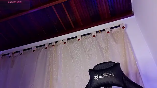  Yourdoll online show from April 8, 2026, 8:21 pm