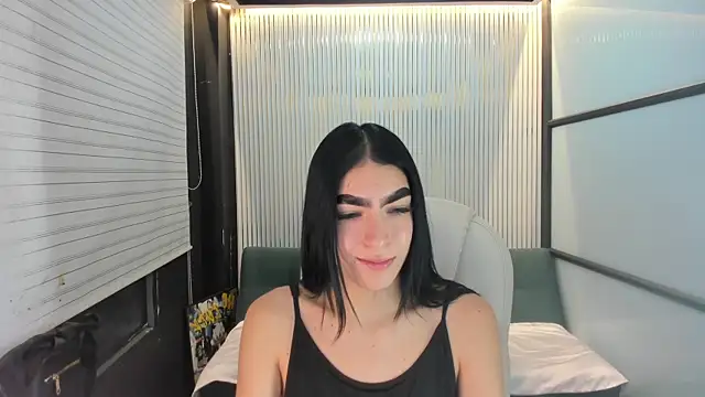 Snapshot of lorraineHunter chatting on April 7, 2026, 12:07 pm lorraineHunter online show from April 7, 2026, 12:07 pm