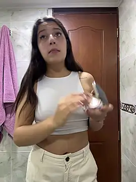 Snapshot of novaa_velvet chatting on February 17, 2026, 5:43 pm novaa velvet online show from February 17, 2026, 5:43 pm