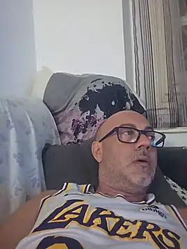 pareja47 online show from July 27, 2026, 11:56 pm