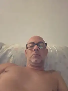 pareja47 online show from August 2, 2026, 10:18 pm