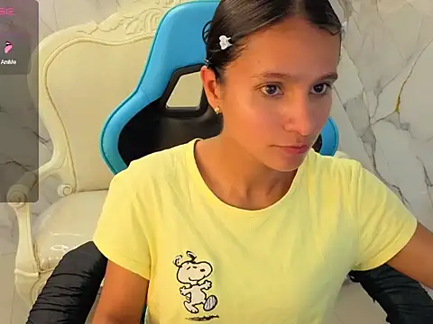 Snapshot of Cataleya23_a chatting on April 18, 2026, 7:40 pm Cataleya23 a online show from April 18, 2026, 7:40 pm