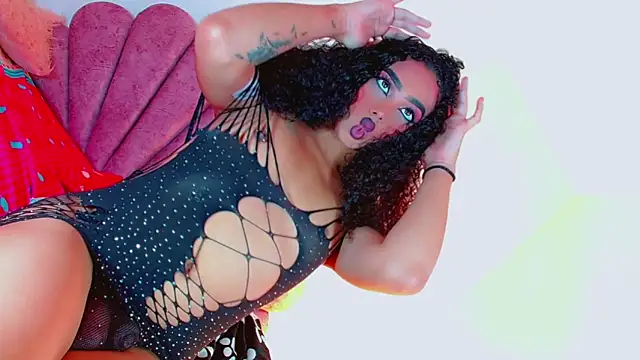 Snapshot of susej_bigblackcock chatting on March 11, 2026, 8:08 am susej bigblackcock online show from March 11, 2026, 8:08 am