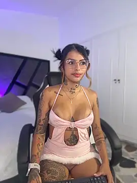 Abi sexxx1 online show from May 6, 2026, 1:15 pm
