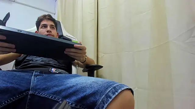 Devil group  online show from February 20, 2026, 5:04 am