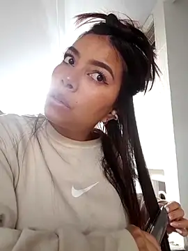 Snapshot of Ariana_Castillo__ chatting on February 20, 2026, 12:29 pm Ariana Castillo online show from February 20, 2026, 12:29 pm